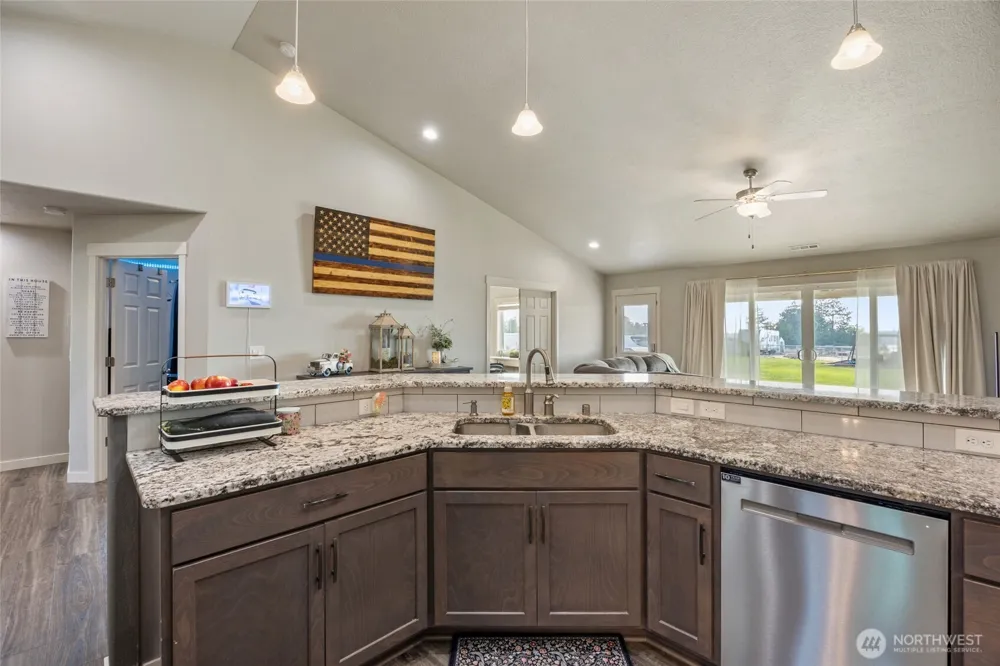 724 I.6 NE Moses Lake, WA 98837