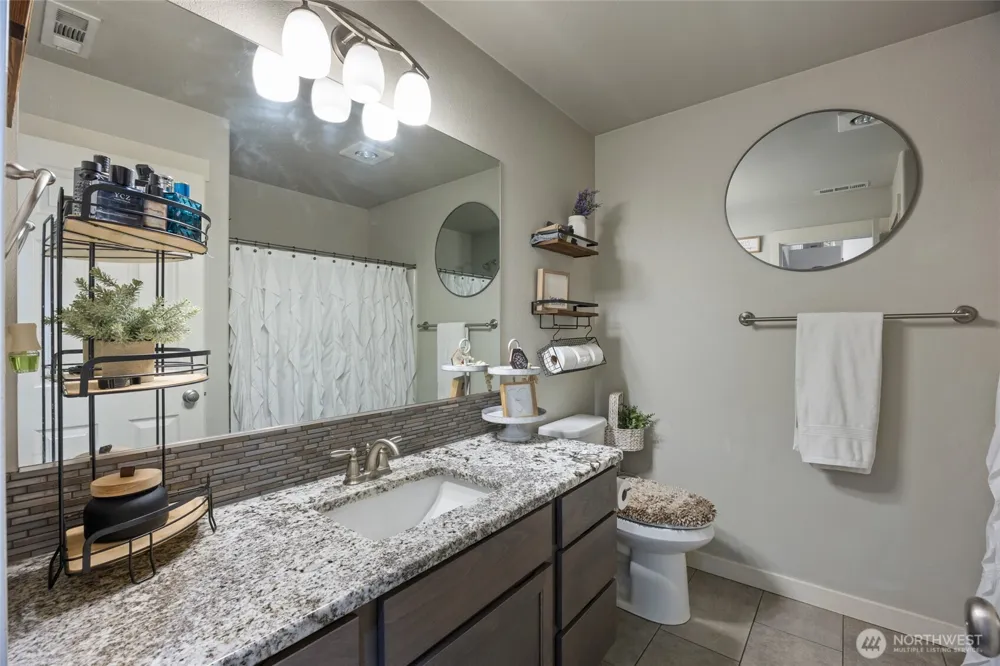 724 I.6 NE Moses Lake, WA 98837