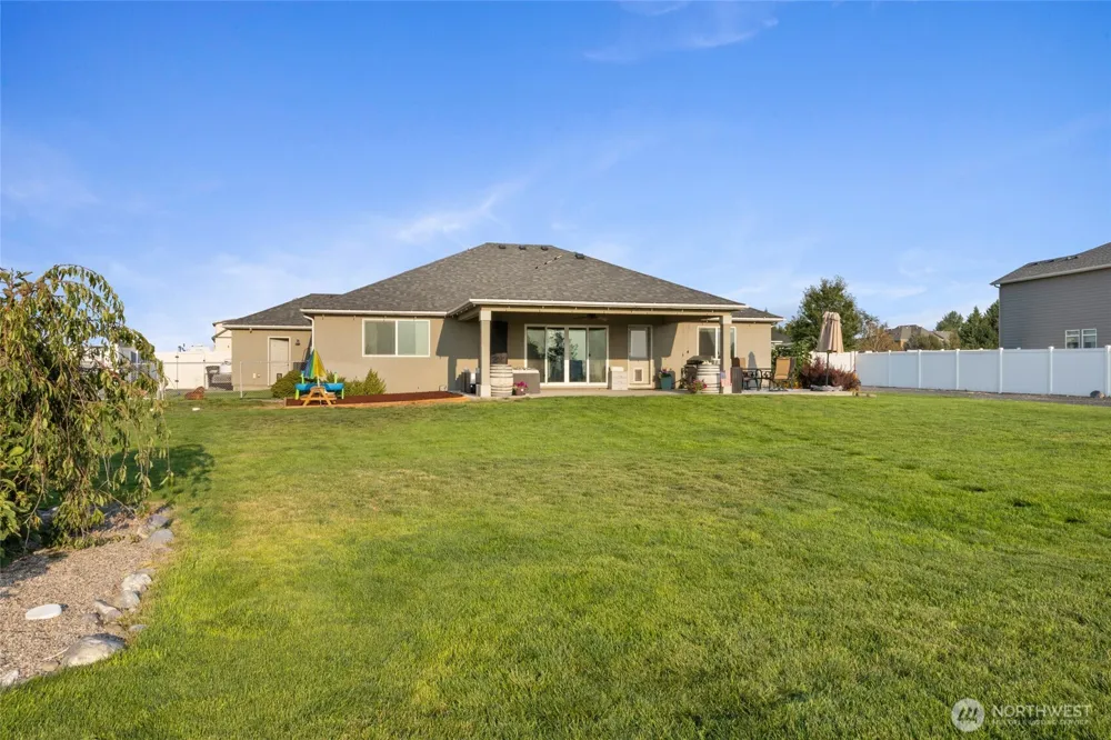724 I.6 NE Moses Lake, WA 98837