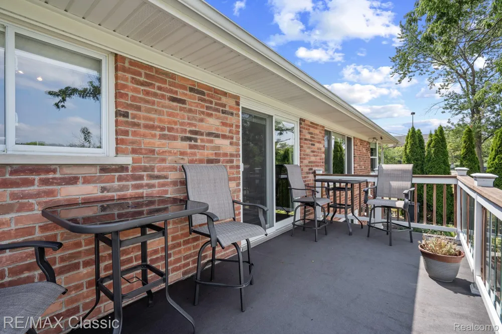 41700 W 11 Mile Road Novi City, MI 48375