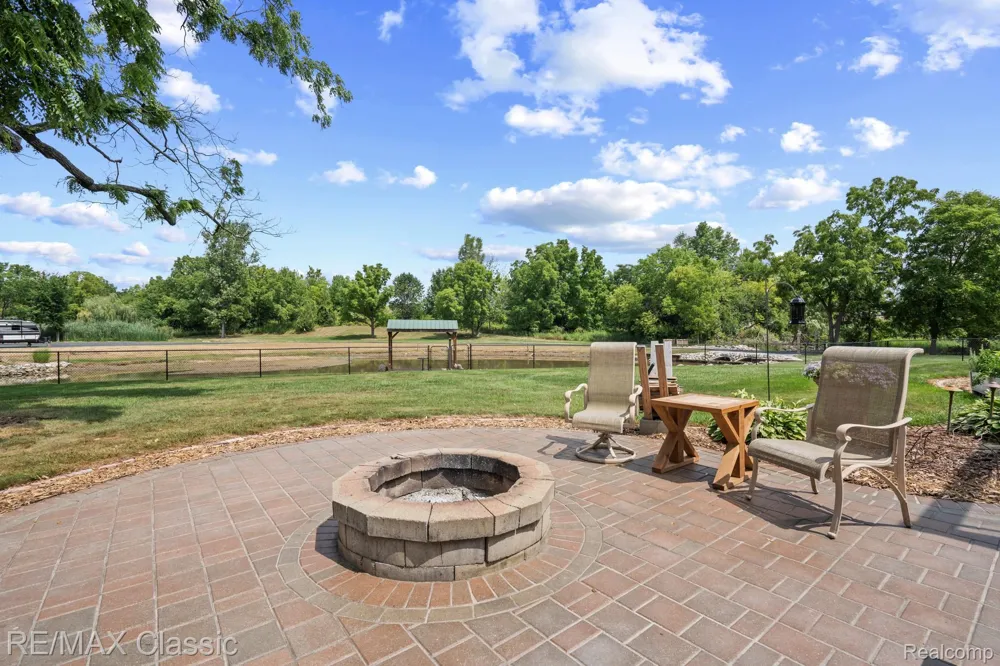 41700 W 11 Mile Road Novi City, MI 48375