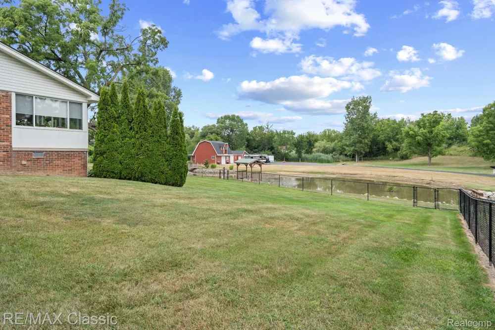 41700 W 11 Mile Road Novi City, MI 48375