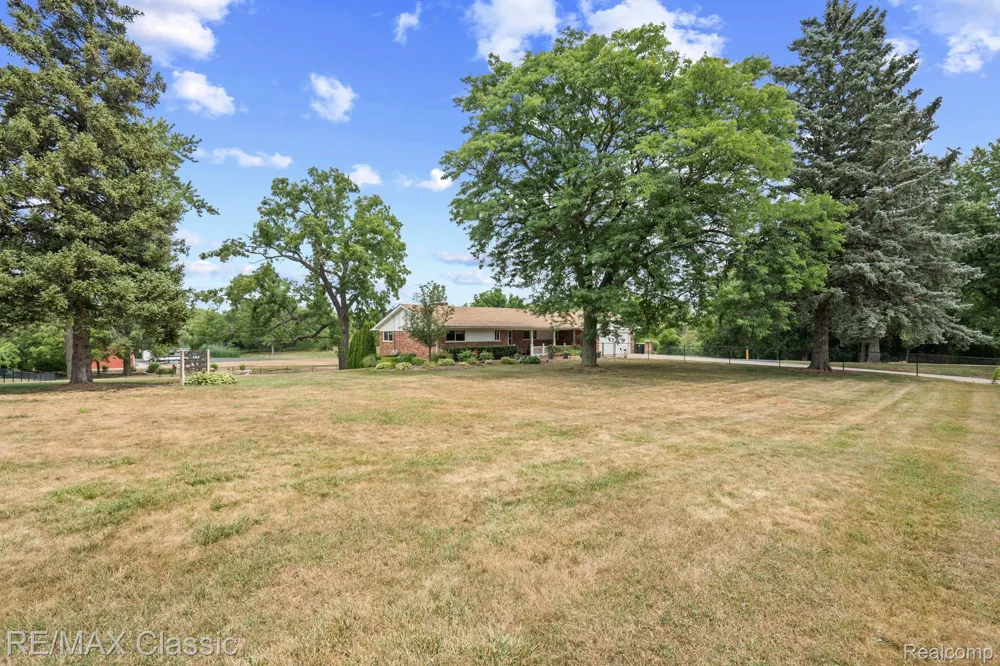 41700 W 11 Mile Road Novi City, MI 48375