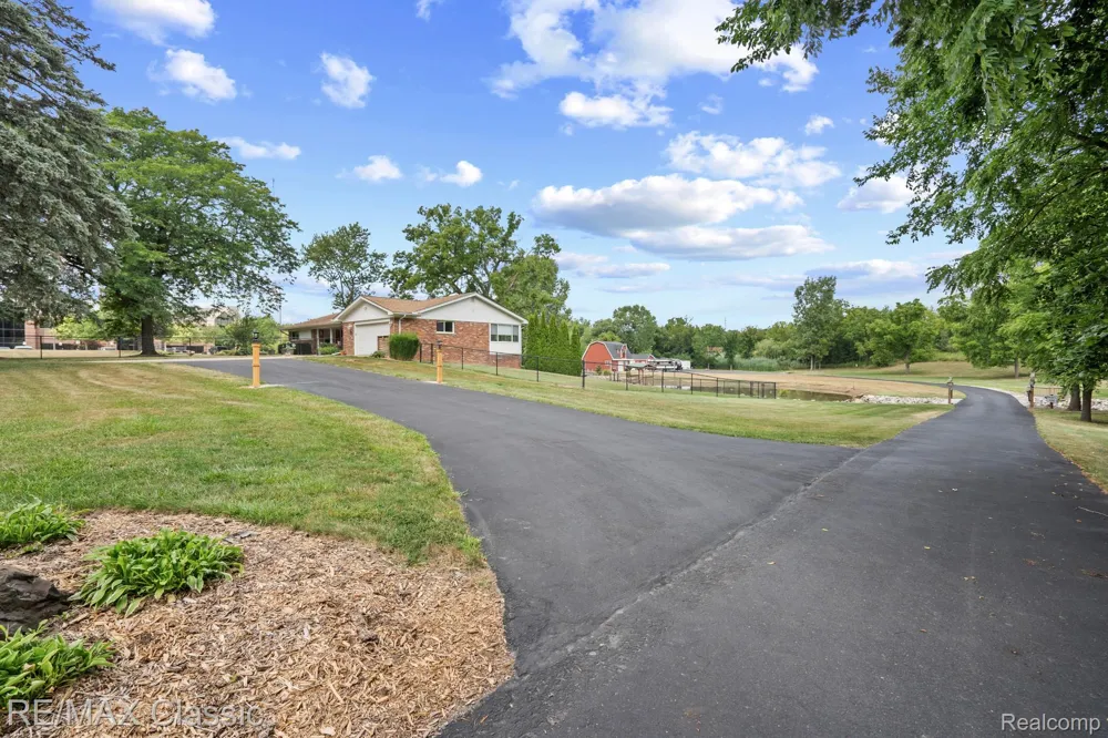 41700 W 11 Mile Road Novi City, MI 48375