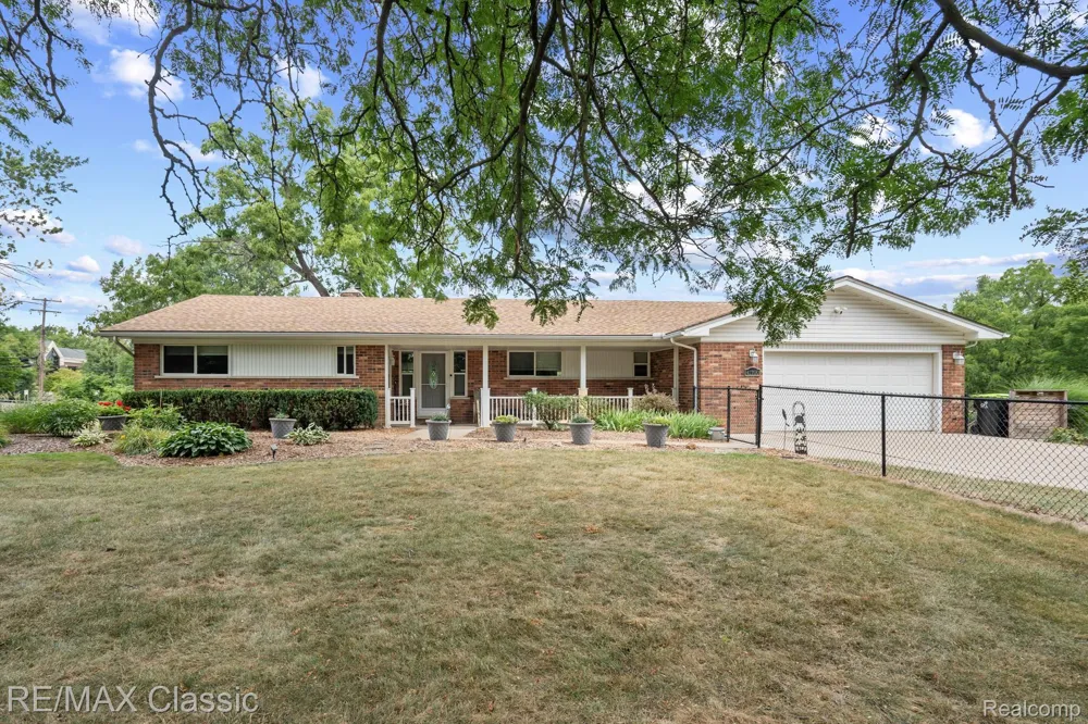41700 W 11 Mile Road Novi City, MI 48375