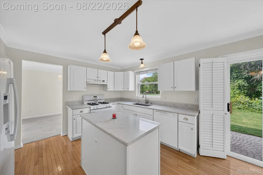 2738 Long Meadow Lane Rochester Hills City, MI 48307