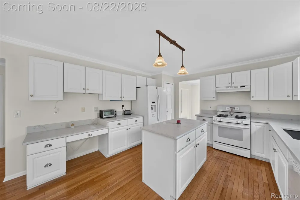 2738 Long Meadow Lane Rochester Hills City, MI 48307