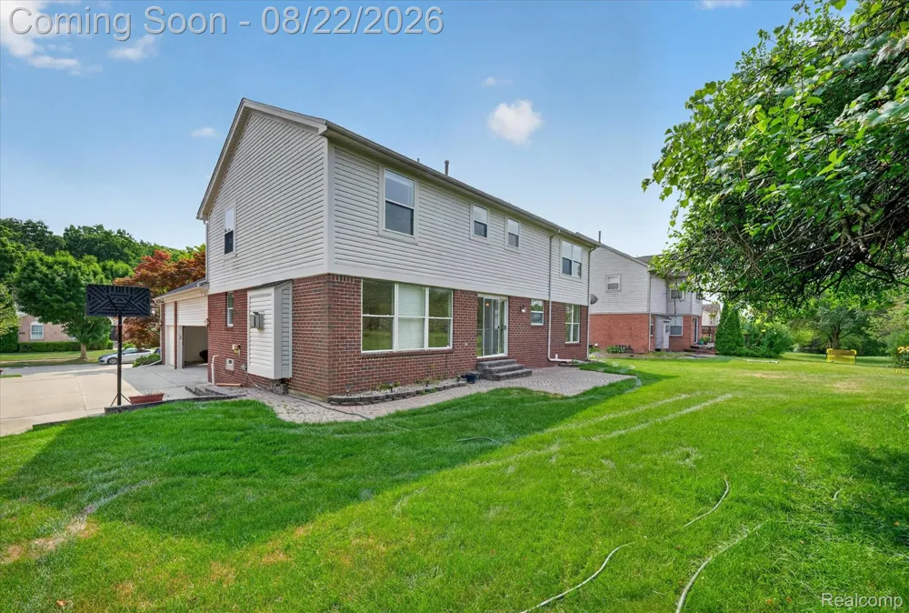 2738 Long Meadow Lane Rochester Hills City, MI 48307