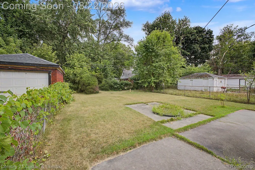 18680 Stahelin Avenue Detroit City, MI 48219