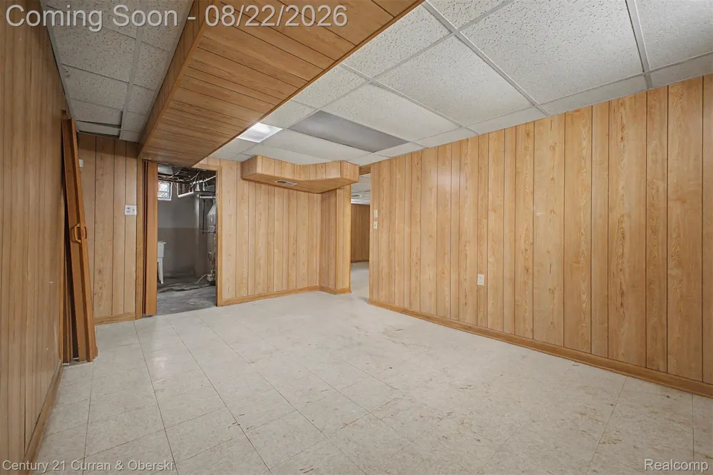 18680 Stahelin Avenue Detroit City, MI 48219