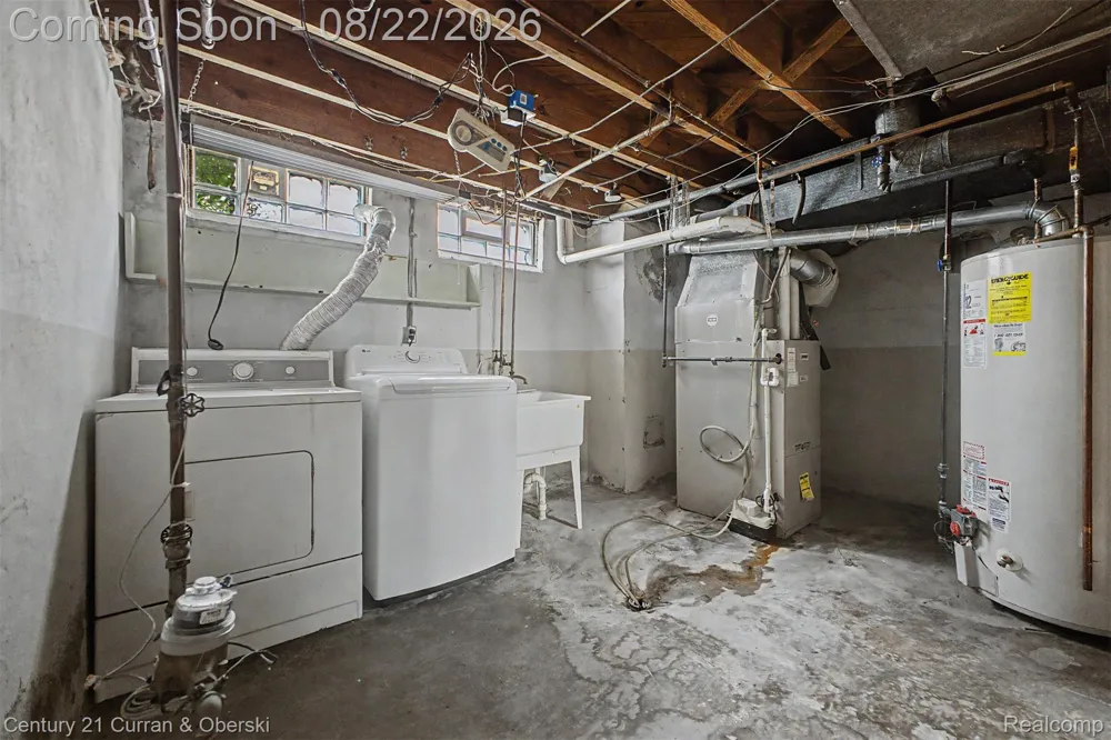 18680 Stahelin Avenue Detroit City, MI 48219