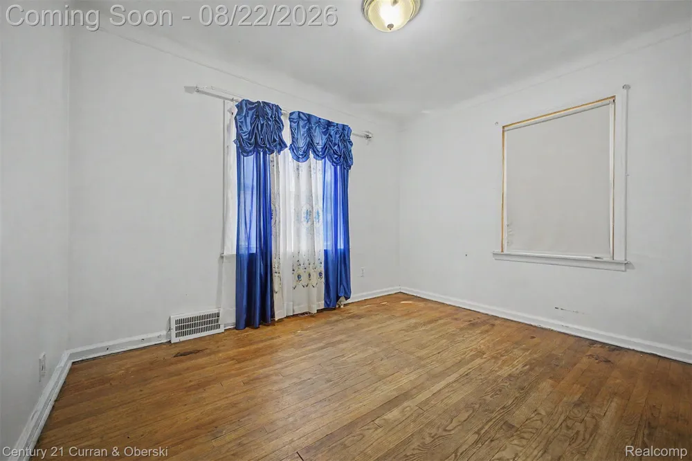18680 Stahelin Avenue Detroit City, MI 48219