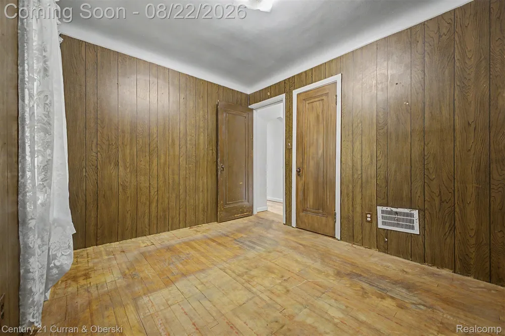 18680 Stahelin Avenue Detroit City, MI 48219