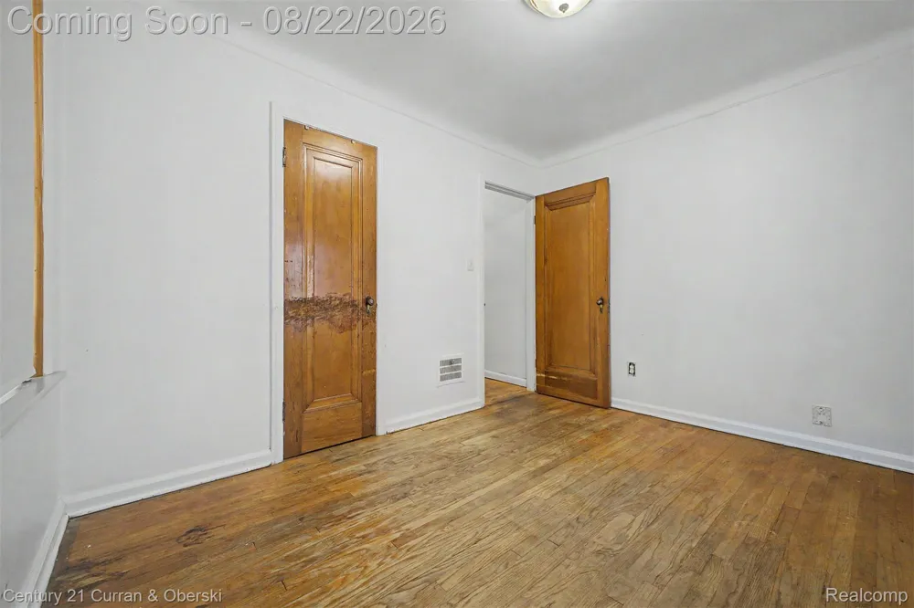 18680 Stahelin Avenue Detroit City, MI 48219