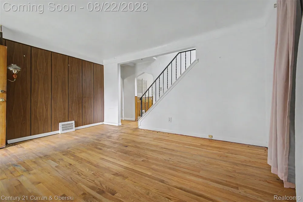 18680 Stahelin Avenue Detroit City, MI 48219
