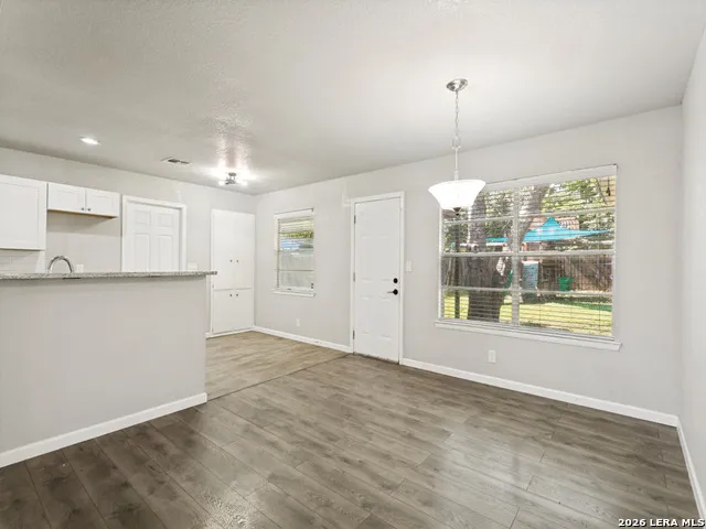 7247 GLEN HL San Antonio, TX 78239