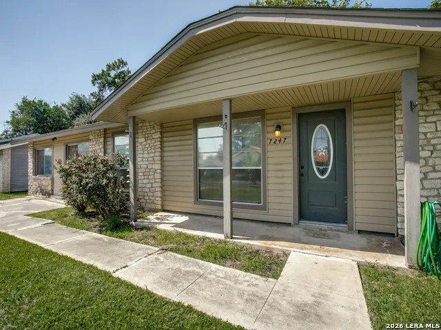 7247 GLEN HL San Antonio, TX 78239