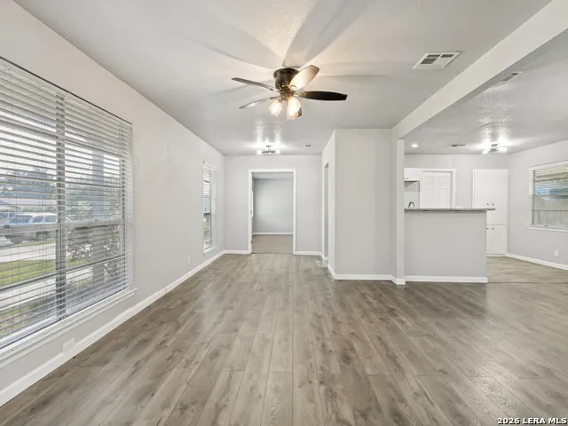 7247 GLEN HL San Antonio, TX 78239