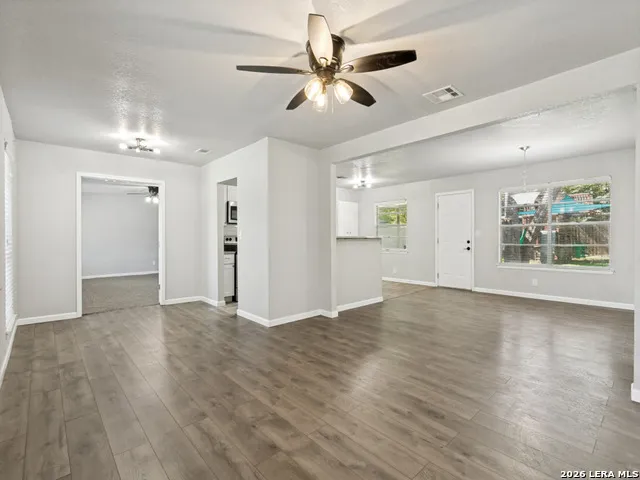 7247 GLEN HL San Antonio, TX 78239