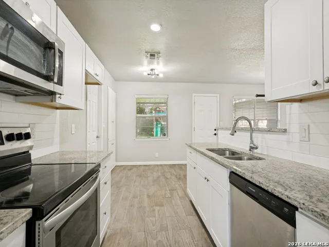 7247 GLEN HL San Antonio, TX 78239
