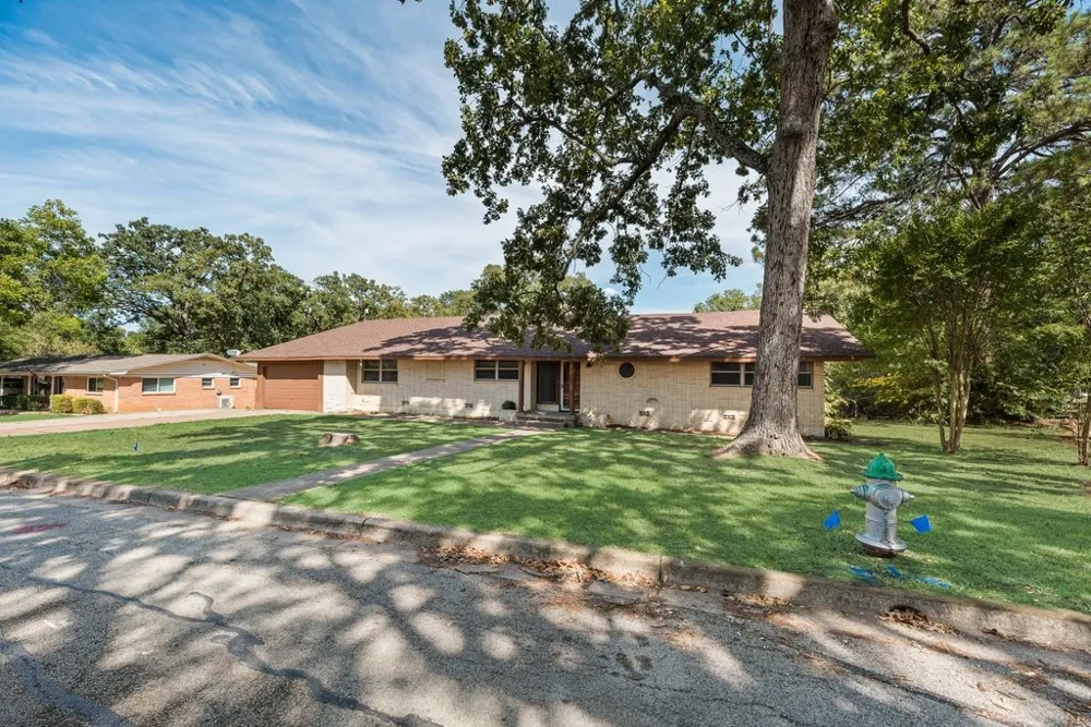 1720 Lazy U Drive Canton, TX 75103