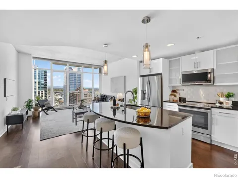 891 14th Street #3902