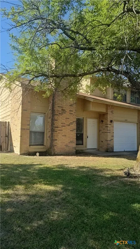 1232 Royal Crest Drive