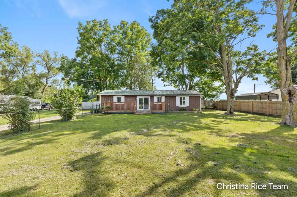 15133 2nd Street Howard City, MI 49329