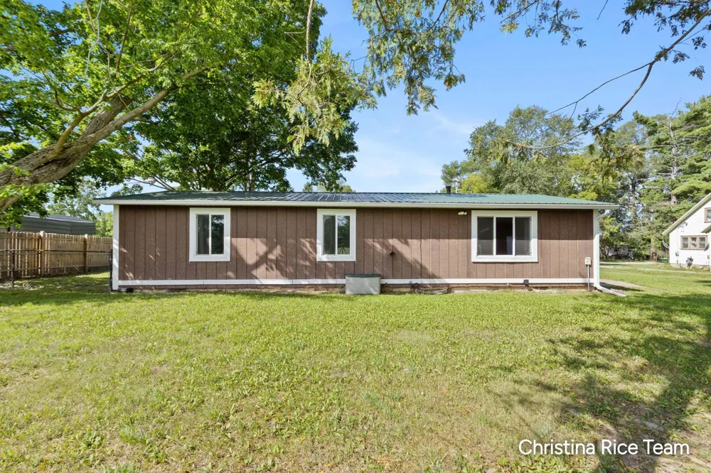 15133 2nd Street Howard City, MI 49329