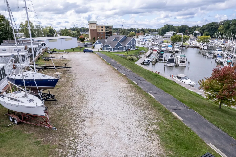 40 Bailey Avenue #5 South Haven, MI 49090