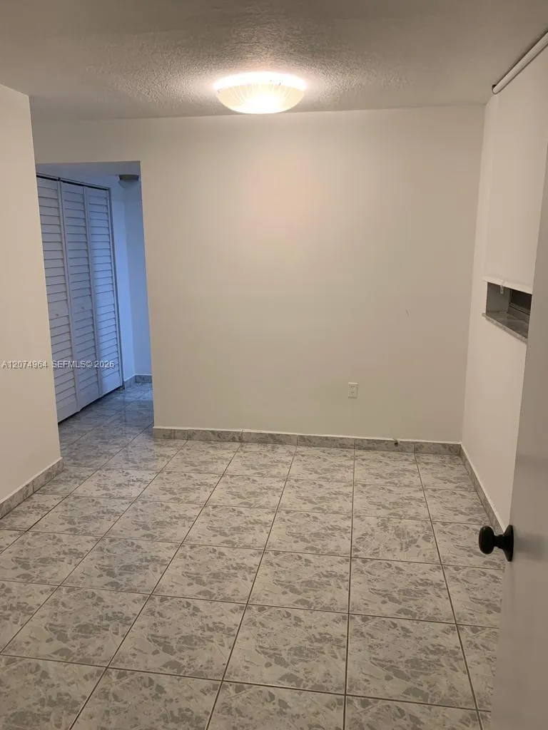 1990 Marseille Dr #206 Miami Beach, FL 33141