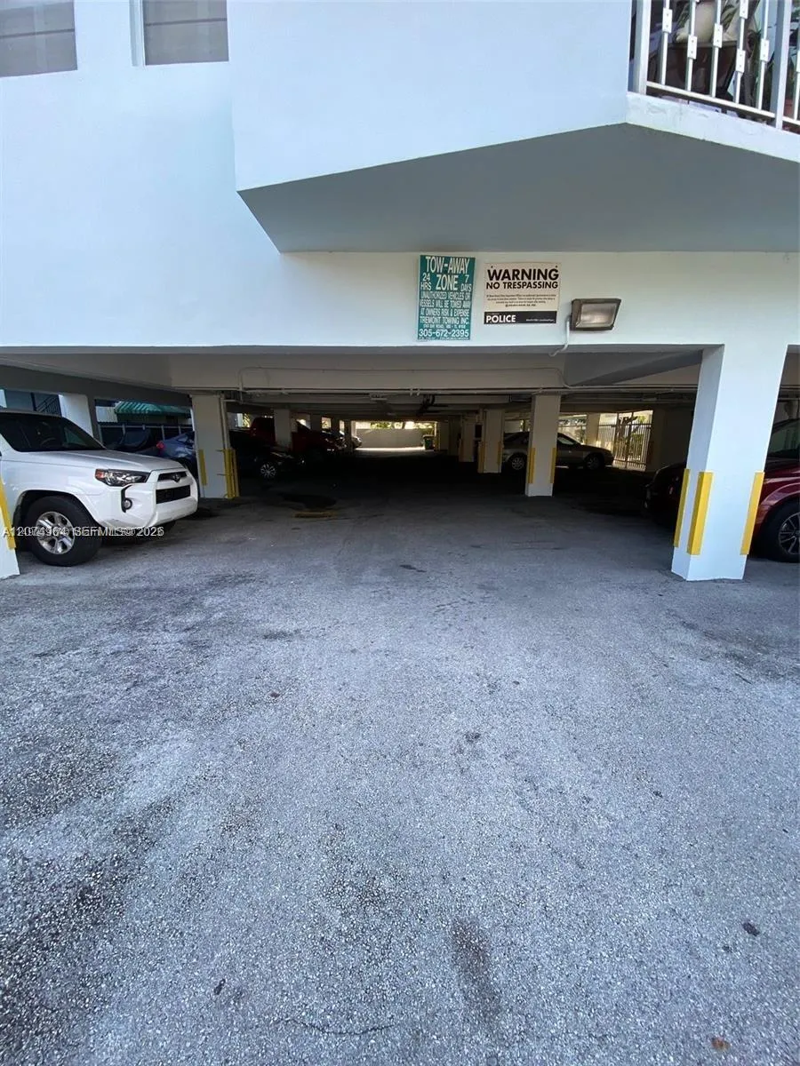 1990 Marseille Dr #206 Miami Beach, FL 33141