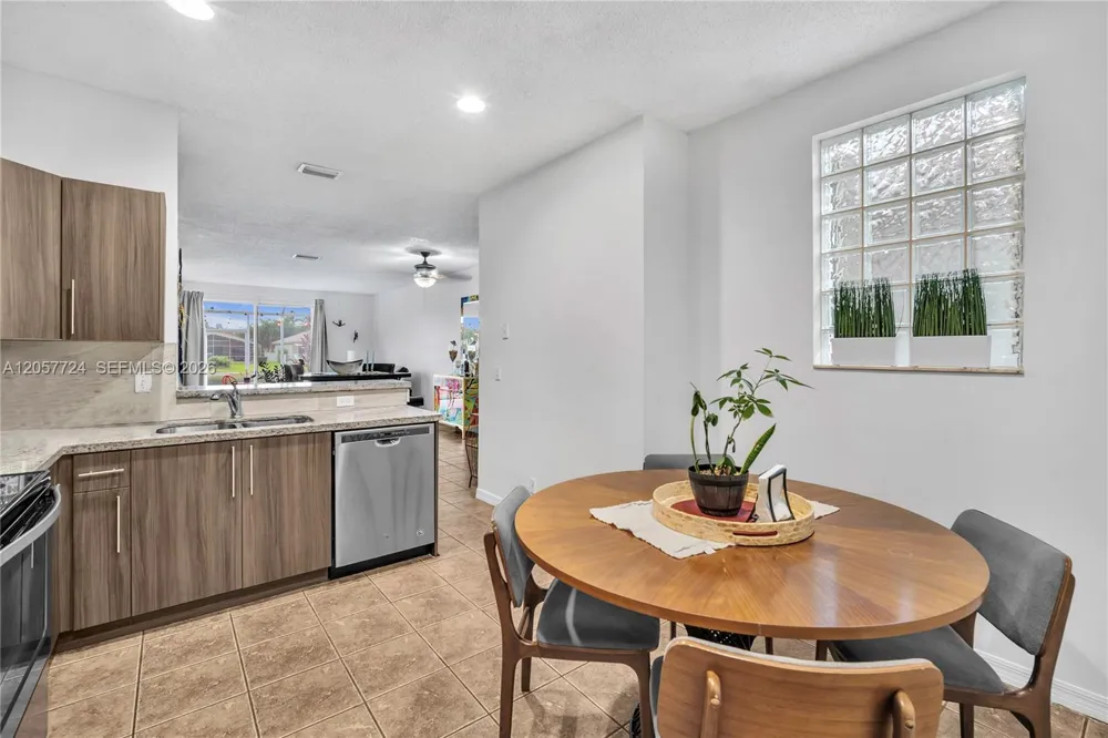 3692 San Simeon Cir Weston, FL 33331