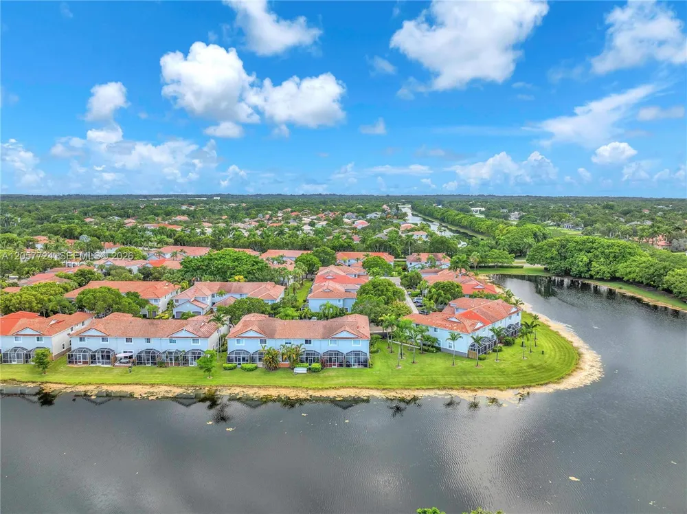 3692 San Simeon Cir Weston, FL 33331
