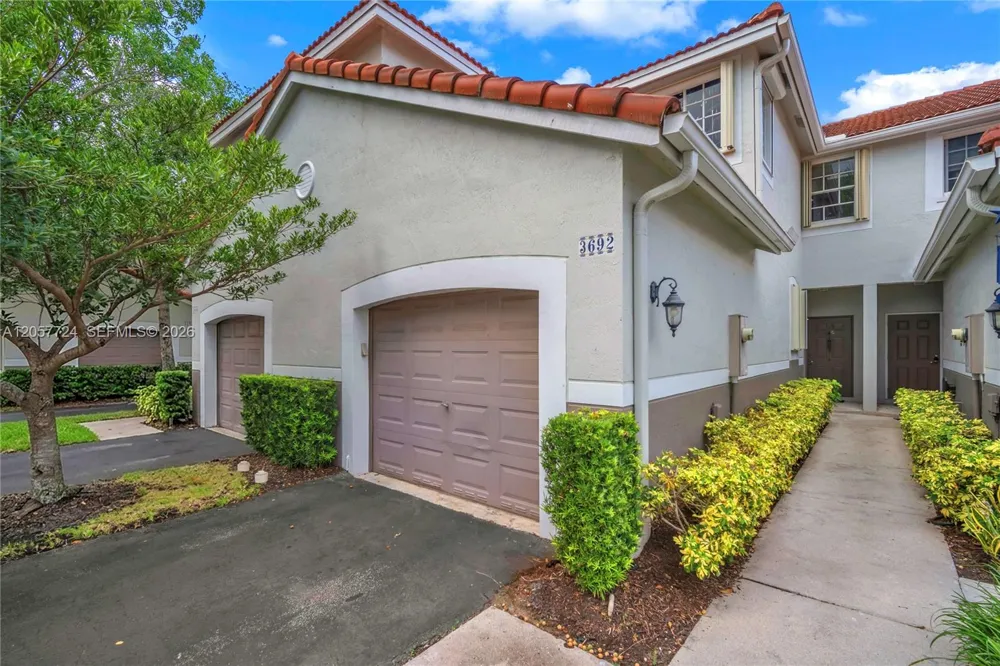 3692 San Simeon Cir Weston, FL 33331