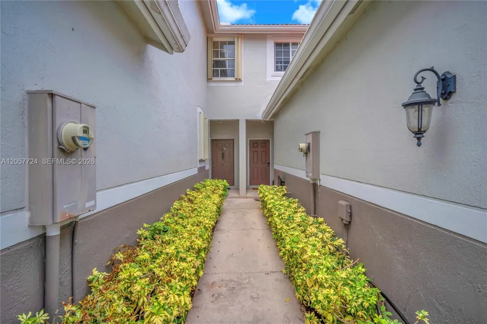 3692 San Simeon Cir Weston, FL 33331
