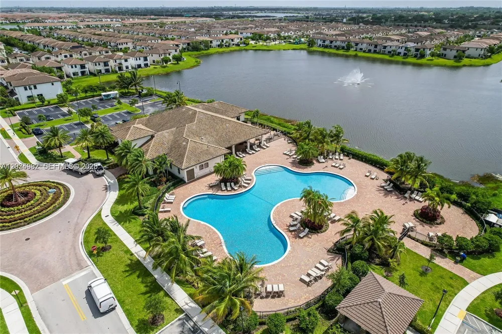3564 W 97th St Hialeah, FL 33018