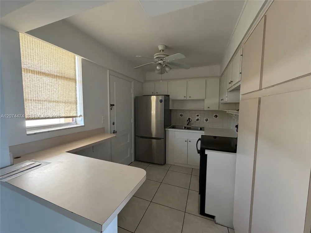 2910 Point East Dr #M514 Aventura, FL 33160
