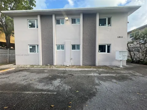 1811 NW 19th Ter #2