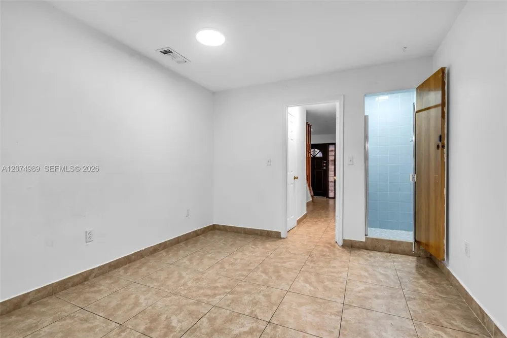 627 W 68th St #627 Hialeah, FL 33014