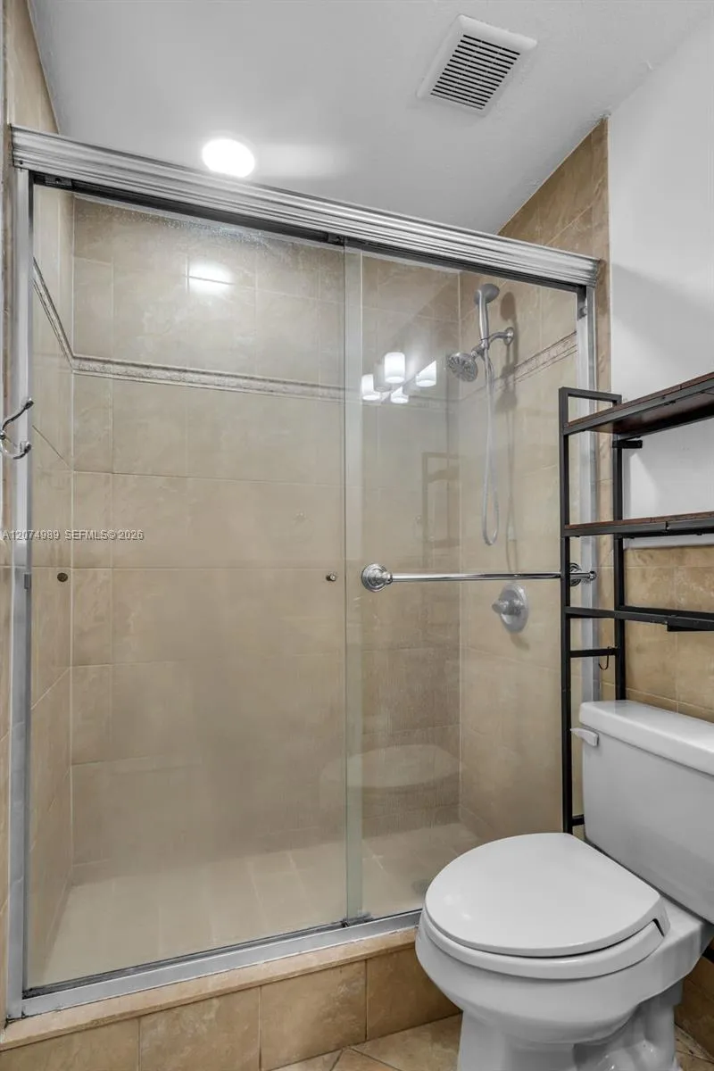 627 W 68th St #627 Hialeah, FL 33014