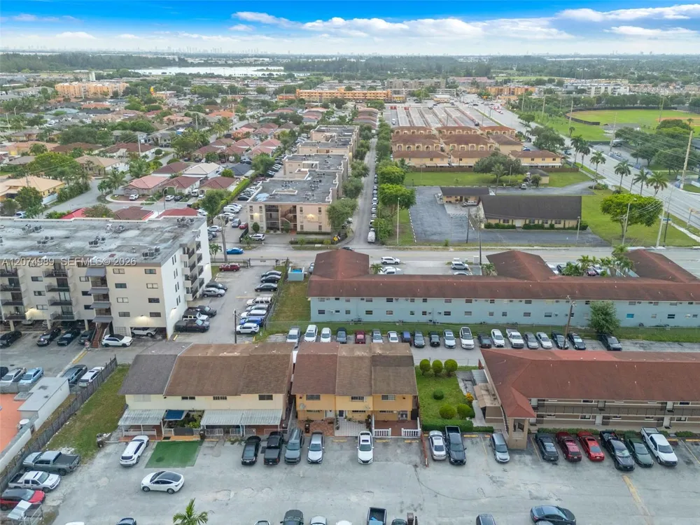 627 W 68th St #627 Hialeah, FL 33014