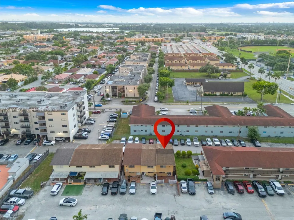 627 W 68th St #627 Hialeah, FL 33014