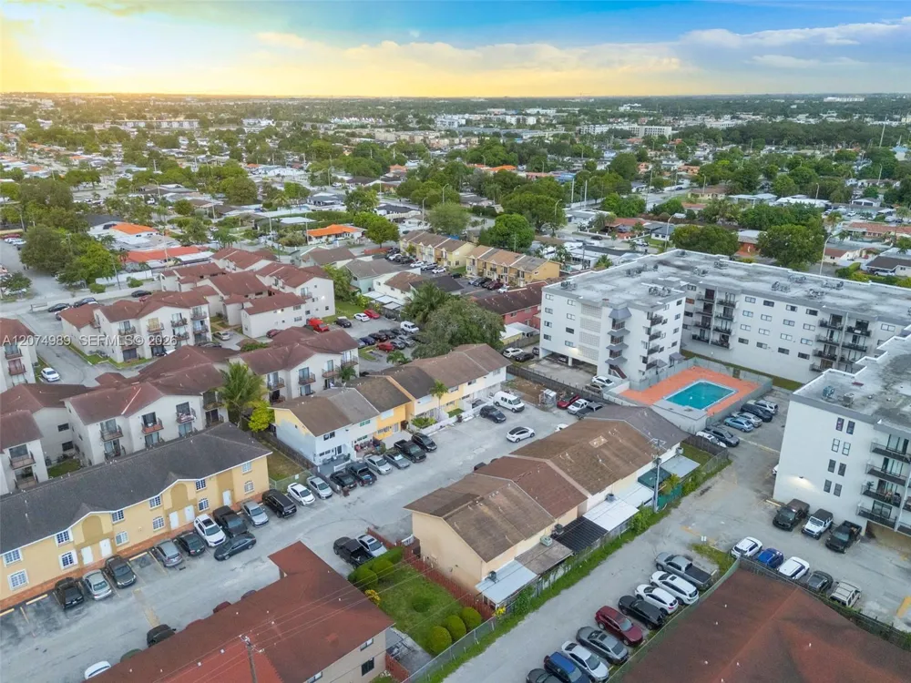 627 W 68th St #627 Hialeah, FL 33014