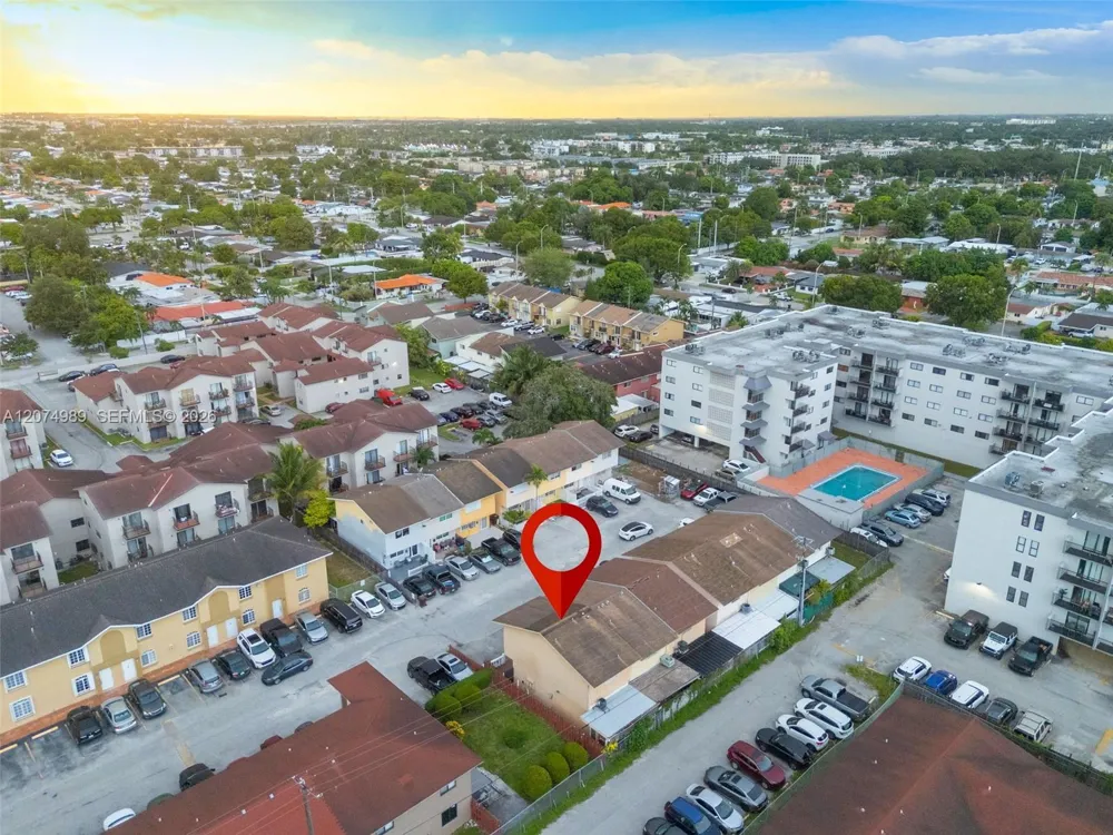627 W 68th St #627 Hialeah, FL 33014