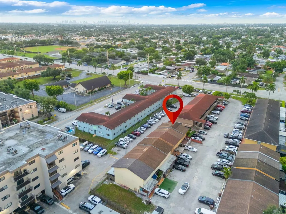 627 W 68th St #627 Hialeah, FL 33014