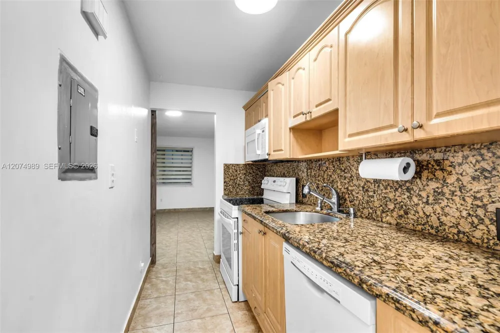 627 W 68th St #627 Hialeah, FL 33014