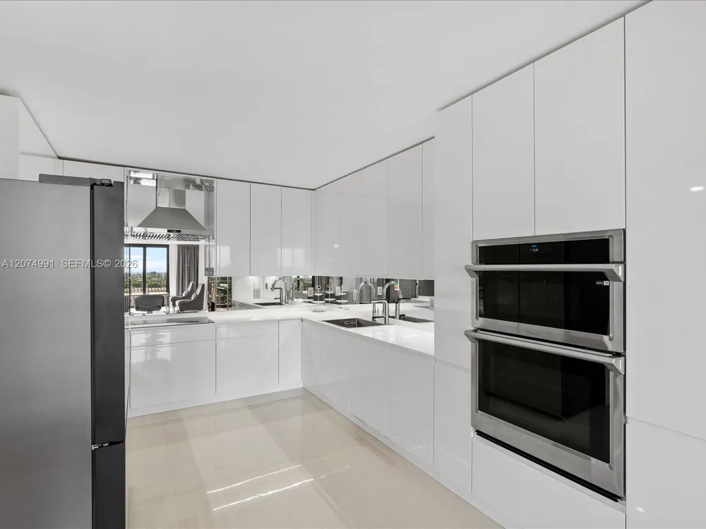 8877 Collins Ave #704 Surfside, FL 33154
