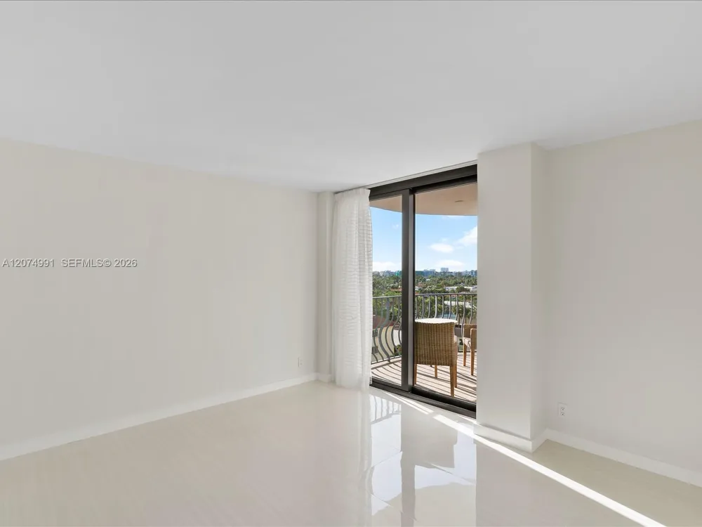 8877 Collins Ave #704 Surfside, FL 33154