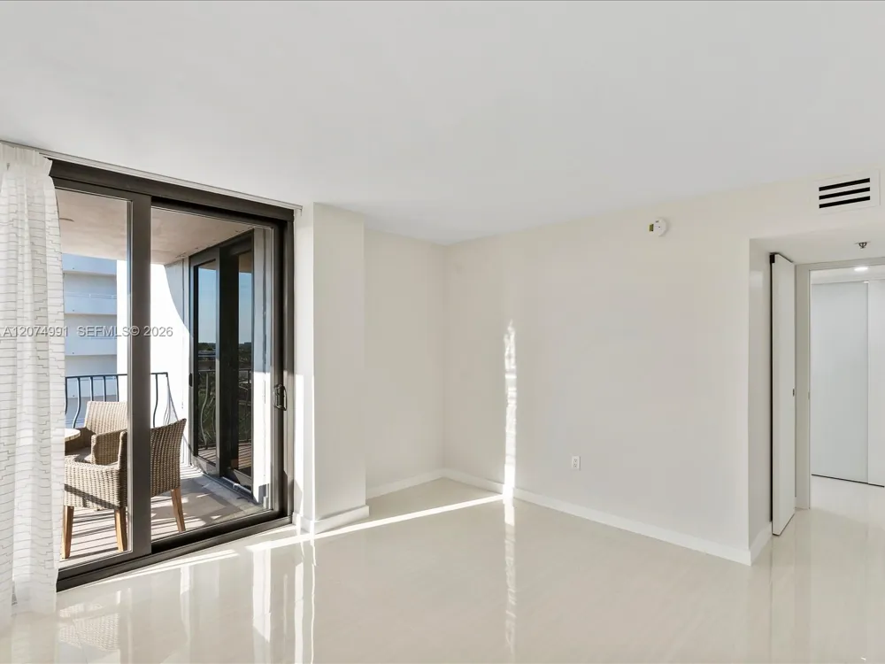 8877 Collins Ave #704 Surfside, FL 33154